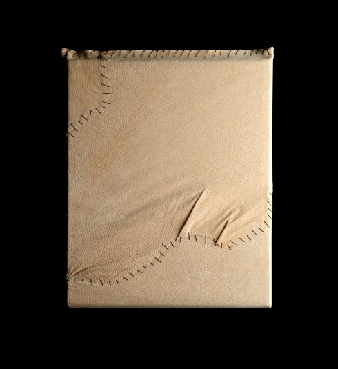 Stranger_HolidayBook_LeathercoverBack_F